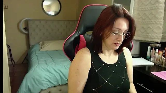 Carol Scottt online show from September 2025 08:38:01 PM