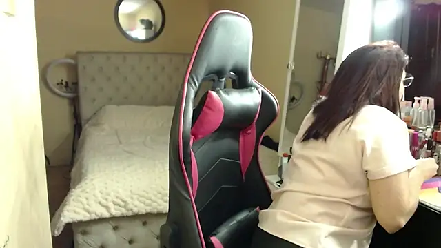 Carol Scottt online show from February 2026 09:24:02 PM