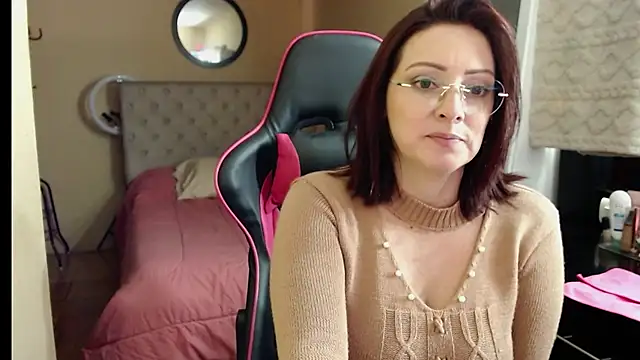 Carol Scottt online show from September 2025 06:52:01 PM