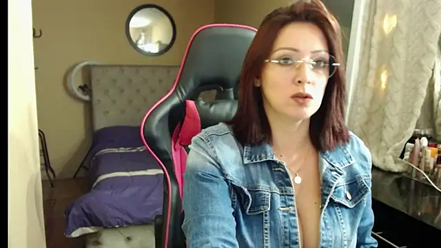 Carol Scottt online show from September 2025 05:02:01 AM