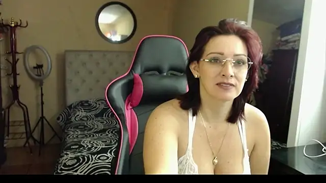 Carol Scottt online show from March 2025 04:58:02 PM