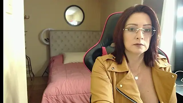 Carol Scottt online show from September 2025 09:03:01 PM