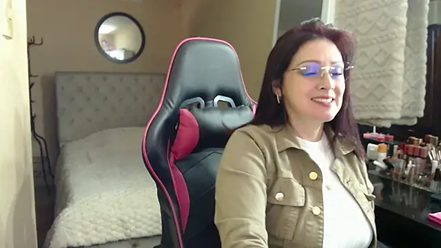 Carol Scottt online show from March 2026 06:09:01 PM