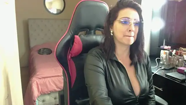 Carol Scottt online show from March 2026 05:29:02 PM