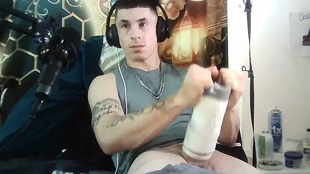 Snapshot of --D-a-D-D-y- chatting on January 2026 05:57:01 AM --D-a-D-D-y- online show from January 2026 05:57:01 AM