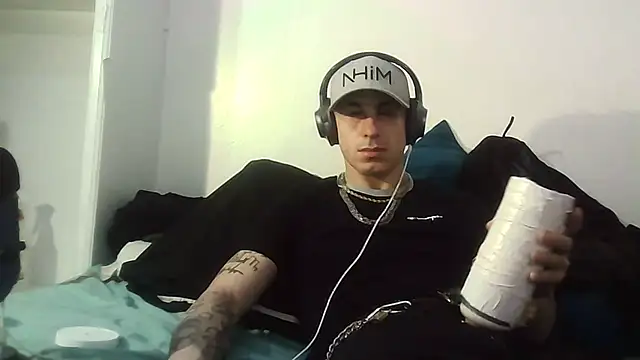 Snapshot of --D-a-D-D-y- chatting on February 2026 03:48:02 AM --D-a-D-D-y- online show from February 2026 03:48:02 AM