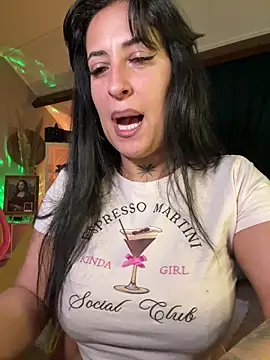 Snapshot of CarolaDrago chatting on February 2026 07:50:02 AM CarolaDrago online show from February 2026 07:50:02 AM