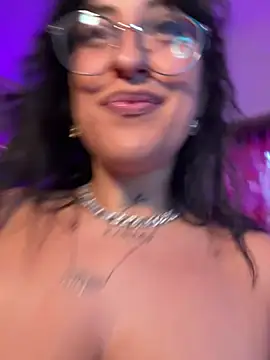 Snapshot of CarolaDrago chatting on February 2026 09:19:01 AM CarolaDrago online show from February 2026 09:19:01 AM