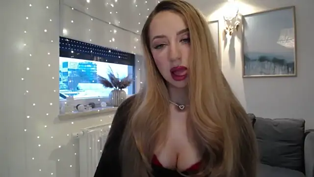 JulietteDiamond online show from February 2026 03:18:01 PM