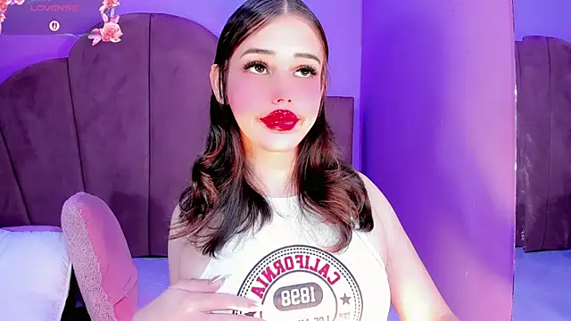 ValeriaAguilar online show from April 2026 10:02:02 PM