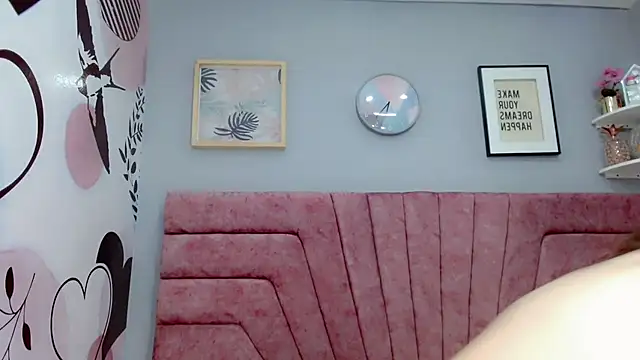Snapshot of ValeriaAguilar chatting on February 2025 10:42:01 PM ValeriaAguilar online show from February 2025 10:42:01 PM