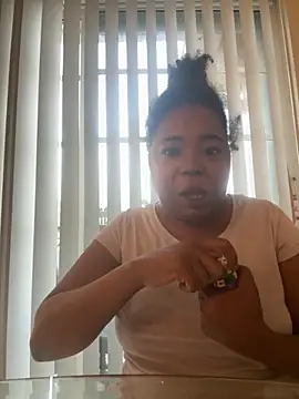 JCCaramelbarbie1 online show from October 2025 12:06:02 PM