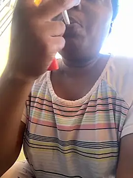 JCCaramelbarbie1 online show from October 2025 02:38:01 PM