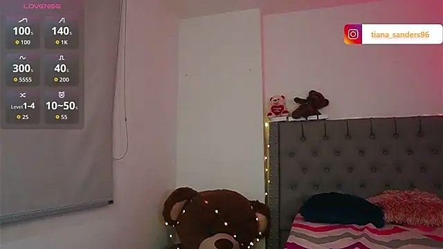 Tiana sanders online show from October 2025 01:39:01 AM