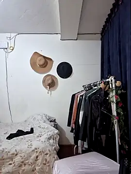 Thaliacooper  online show from January 2025 02:24:02 AM