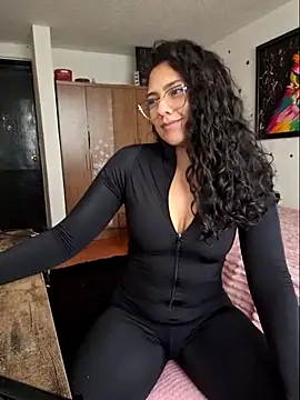 Thaliacooper  online show from April 2026 04:44:01 PM