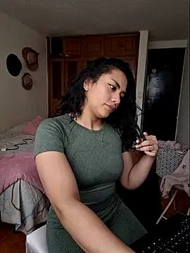 Thaliacooper  online show from March 2025 09:29:01 PM