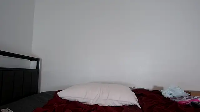 QueenLolaX online show from February 2026 04:42:01 AM