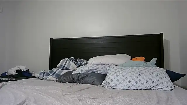 QueenLolaX online show from December 2025 01:30:02 AM