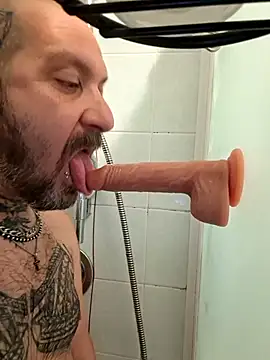 teddy79good online show from December 2025 01:03:02 PM