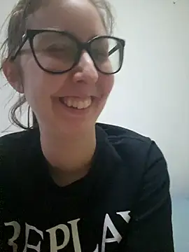 Snapshot of Sarah459 chatting on May 2026 07:42:02 PM Sarah459 online show from May 2026 07:42:02 PM