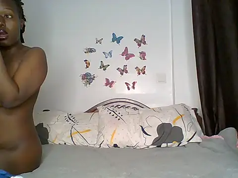 Oliviia  online show from September 2025 04:39:01 PM