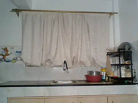 Oliviia  online show from October 2025 06:09:02 PM