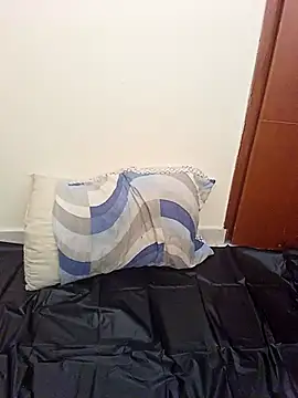 Snapshot of Kiras93 chatting on October 2025 02:09:02 PM Kiras93 online show from October 2025 02:09:02 PM