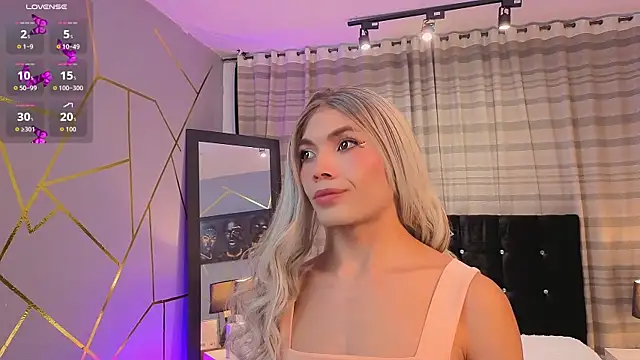 Megan Do Santos online show from December 2025 08:36:01 PM