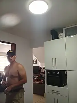 Zordomud0 online show from February 2026 06:05:02 PM