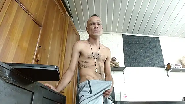 Snapshot of GeorgeZarrate chatting on September 2025 08:48:02 PM GeorgeZarrate online show from September 2025 08:48:02 PM