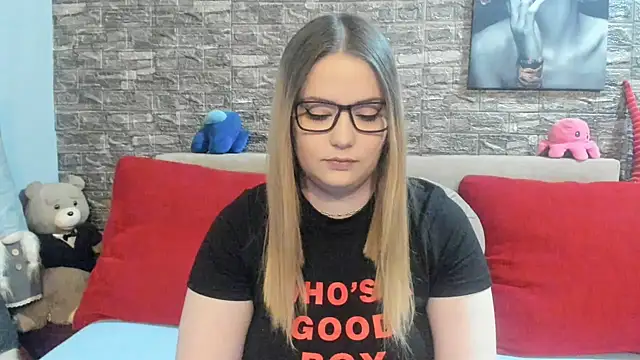 kalindahot online show from May 2026 06:00:01 PM