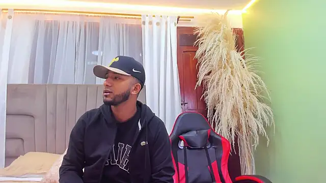 Snapshot of angel_adamx chatting on December 2025 11:26:02 AM angel adamx online show from December 2025 11:26:02 AM