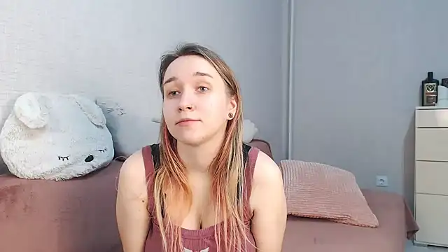 lovely hayley online show from February 2026 09:01:02 PM