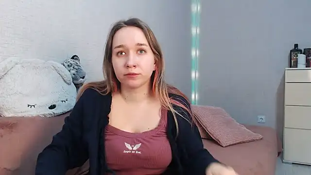 lovely hayley online show from February 2026 10:32:01 PM