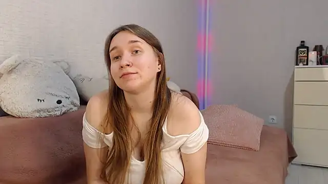 lovely hayley online show from February 2025 12:31:02 AM