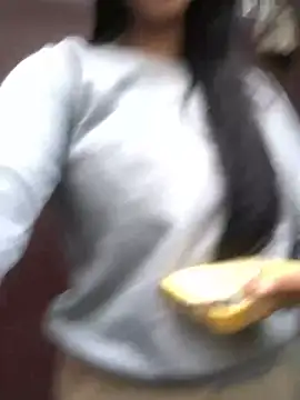 Snapshot of bellinii07 chatting on January 2025 10:07:02 PM bellinii07 online show from January 2025 10:07:02 PM