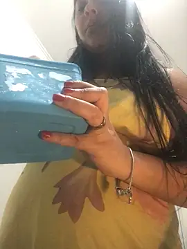 bellinii07 online show from April 2026 10:12:02 PM