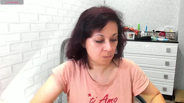 TeasyLana online show from February 2026 05:17:02 AM