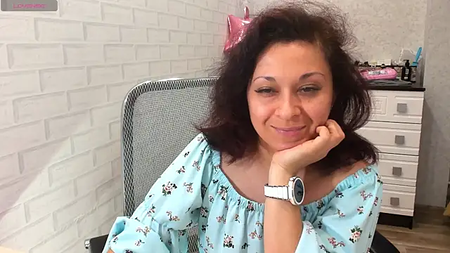 TeasyLana online show from May 2026 04:54:02 AM