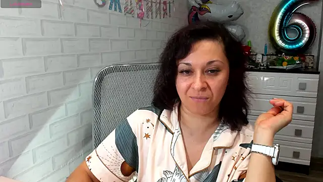 TeasyLana online show from February 2026 07:59:02 PM