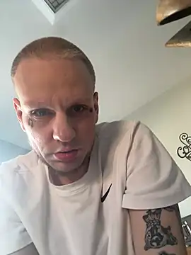 VixyGang online show from February 2026 10:09:02 PM