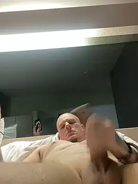 VixyGang online show from October 2025 05:25:02 PM