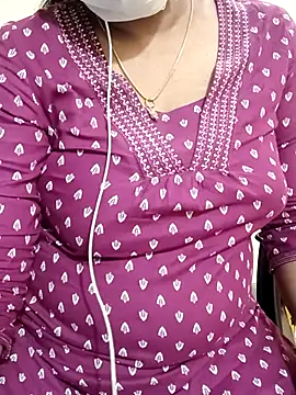 Aishu-tamil09 online show from February 2025 08:32:02 PM