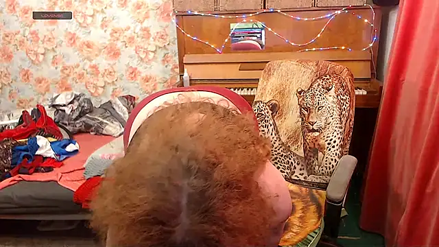 RoseRed69 online show from November 2025 10:42:02 AM