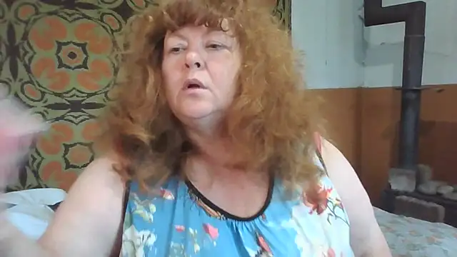 Snapshot of RoseRed69 chatting on October 2025 02:04:02 AM RoseRed69 online show from October 2025 02:04:02 AM