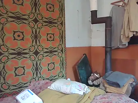 Snapshot of RoseRed69 chatting on September 2025 09:49:02 AM RoseRed69 online show from September 2025 09:49:02 AM