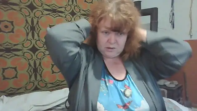 Snapshot of RoseRed69 chatting on October 2025 02:04:02 AM RoseRed69 online show from October 2025 02:04:02 AM