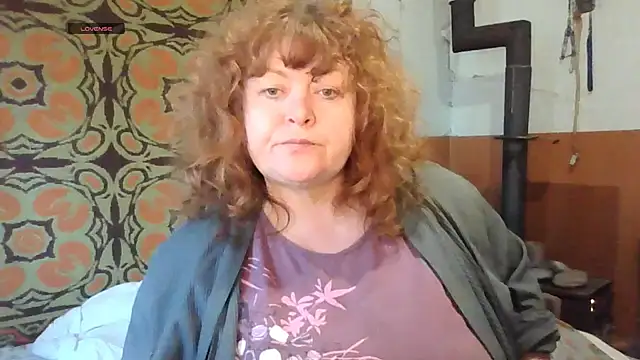 Snapshot of RoseRed69 chatting on October 2025 02:27:02 AM RoseRed69 online show from October 2025 02:27:02 AM