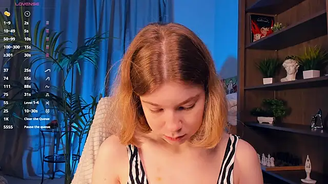 PollyHathor online show from September 2025 09:42:02 PM